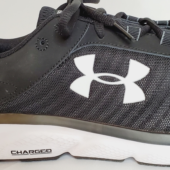 Under Armour Micro G Assert 8 4E Training Shoe - Picture 3 of 11
